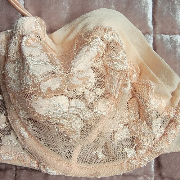 La Perla Lace Bra - Picture 2 of 6
